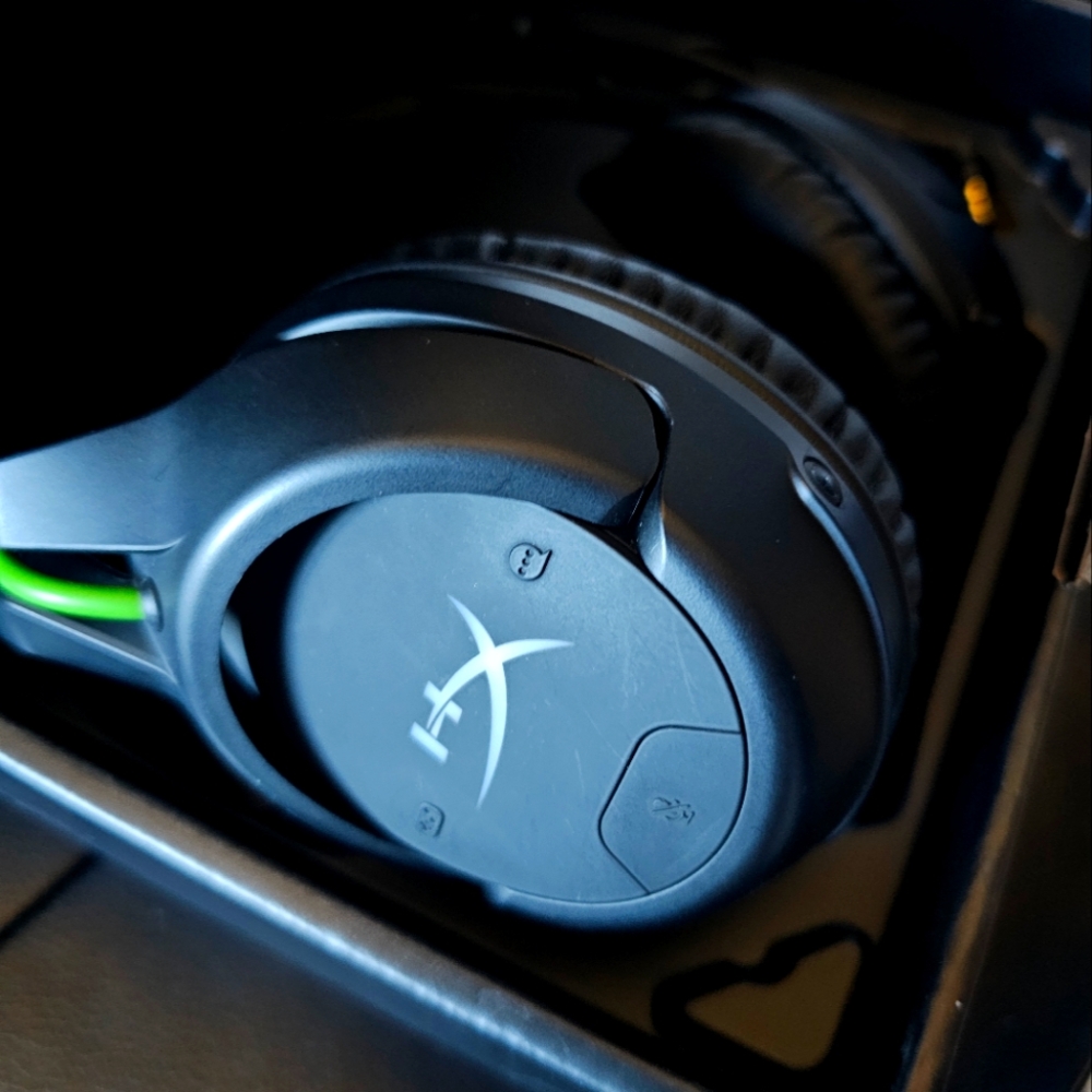 Hyperx Cloudx Flight wireless headset Xbox